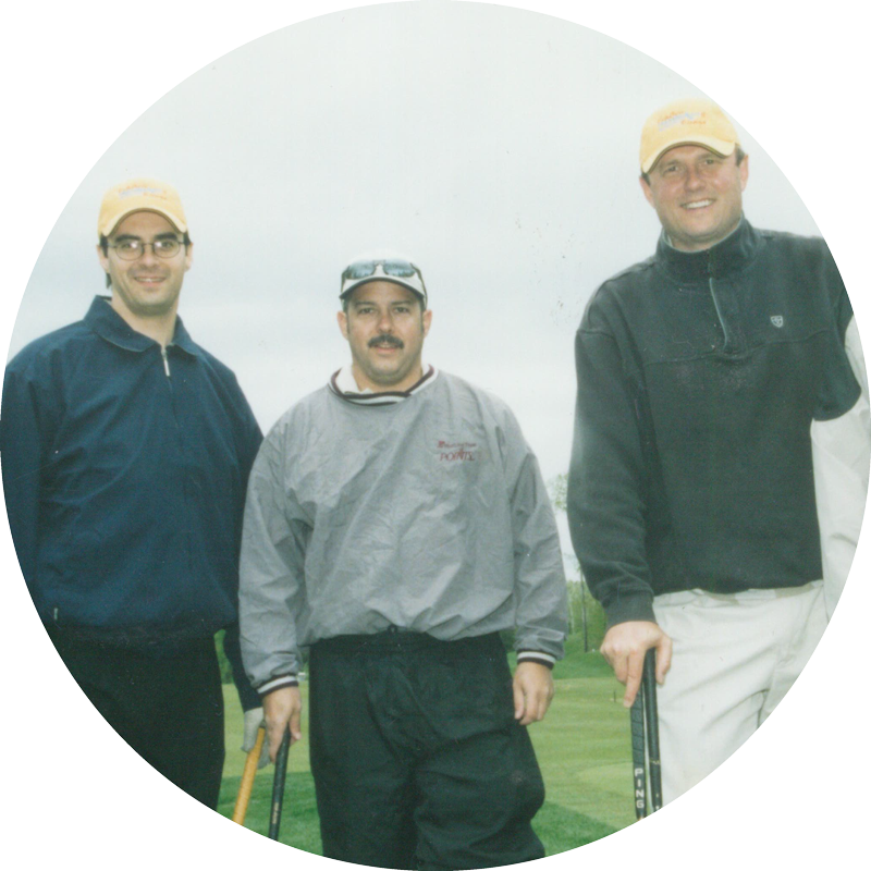 old photo of Ken golfing